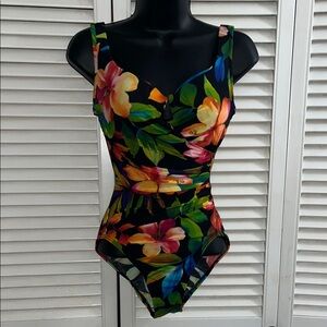 NWOT MIRACLESUIT One Piece underwire Tropical Floral Ruched Waist Swimsu…